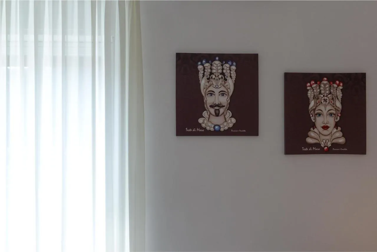 Filomena Chic Apartment Catania 0*,